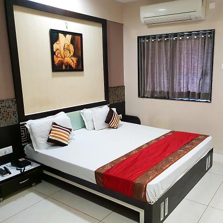 Hotel Oberoi Ahmednagar Bagian luar foto