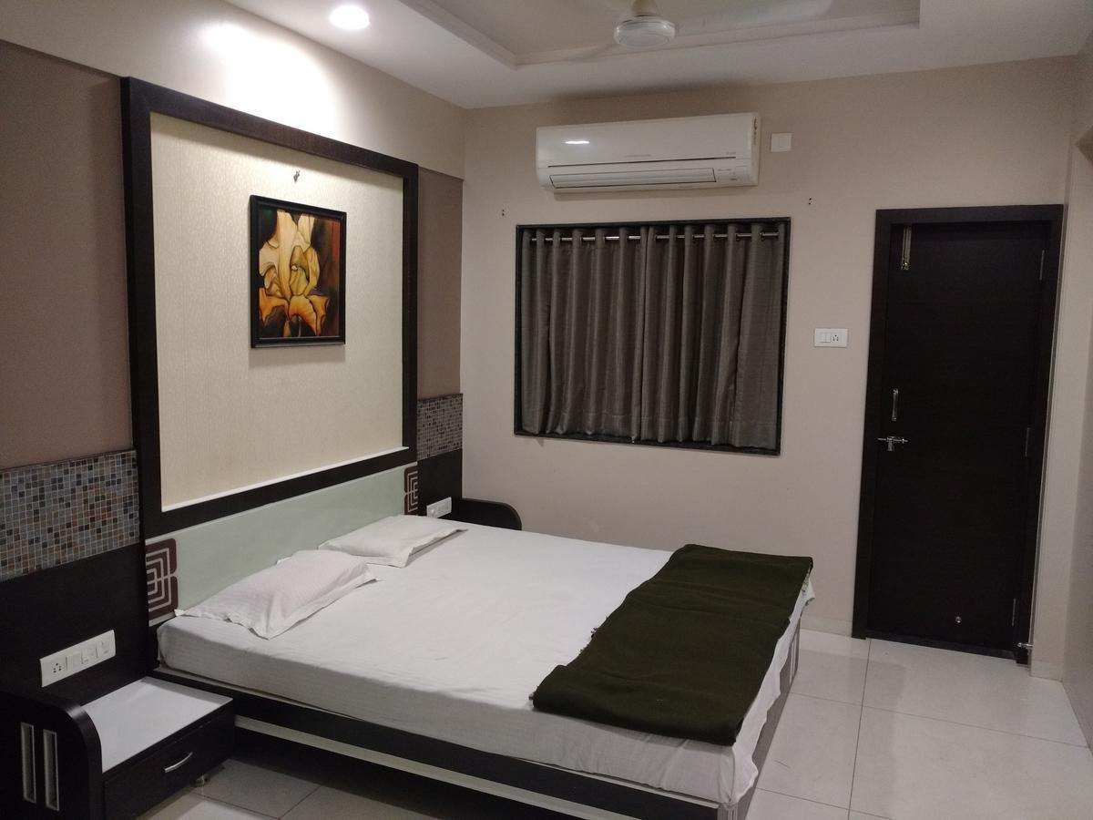 Hotel Oberoi Ahmednagar Bagian luar foto