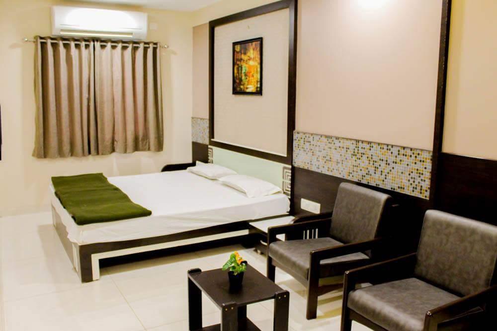 Hotel Oberoi Ahmednagar Bagian luar foto